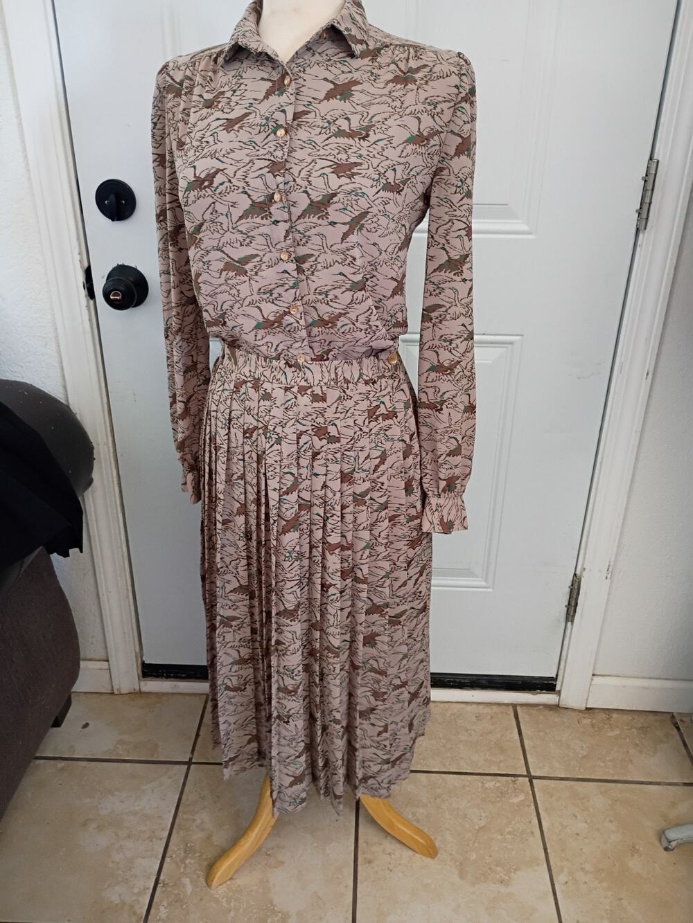 Vintage Set Pleated Skirt Size 9 and Blouse Size 14 Ducks Pattern 80's